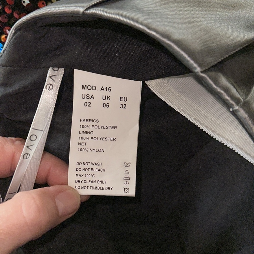 Love size 2 gray semi-formal strapless dress. Stunning! - Picture 5 of 8
